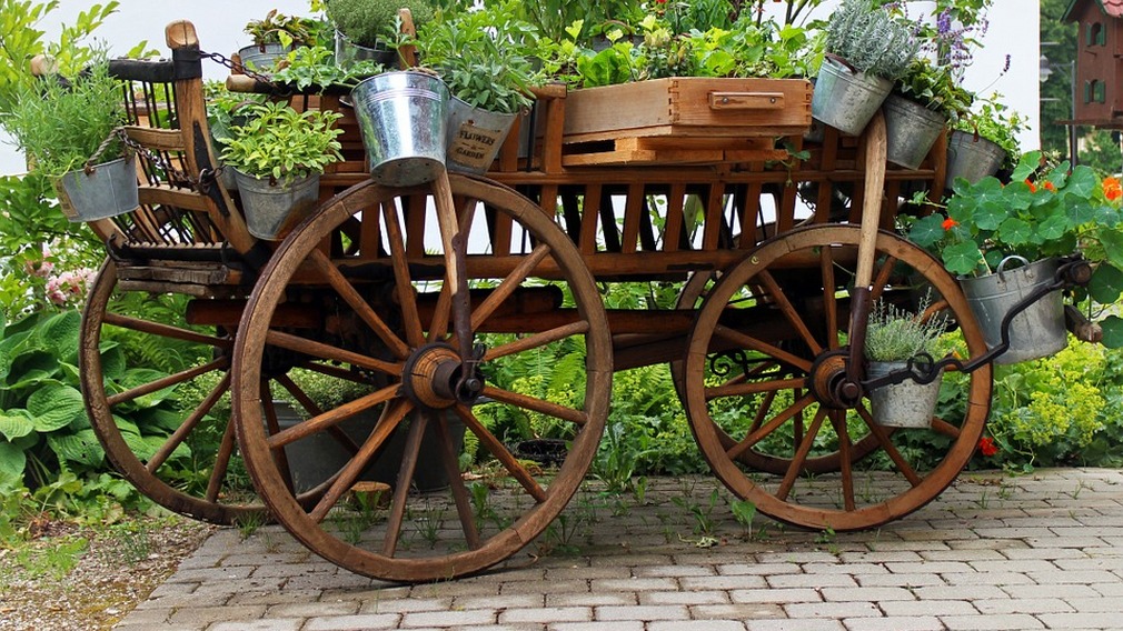 В Володарском районе Брянска благоустроят дворовую территорию за 3,4 млн рублей