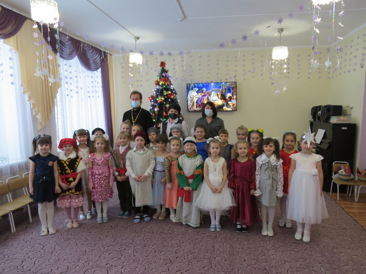 В Успенском храме Карачева была совершена Божественная литургия для детей