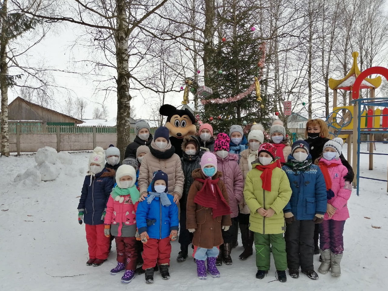 Новогодние добрые дела  карачевских студентов