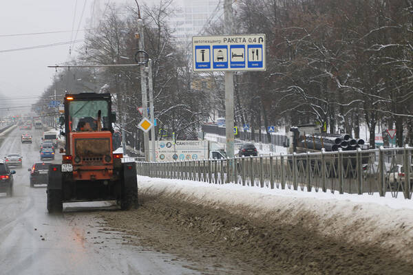 С брянских дорог и улиц вывезли более 2000 тонн снега