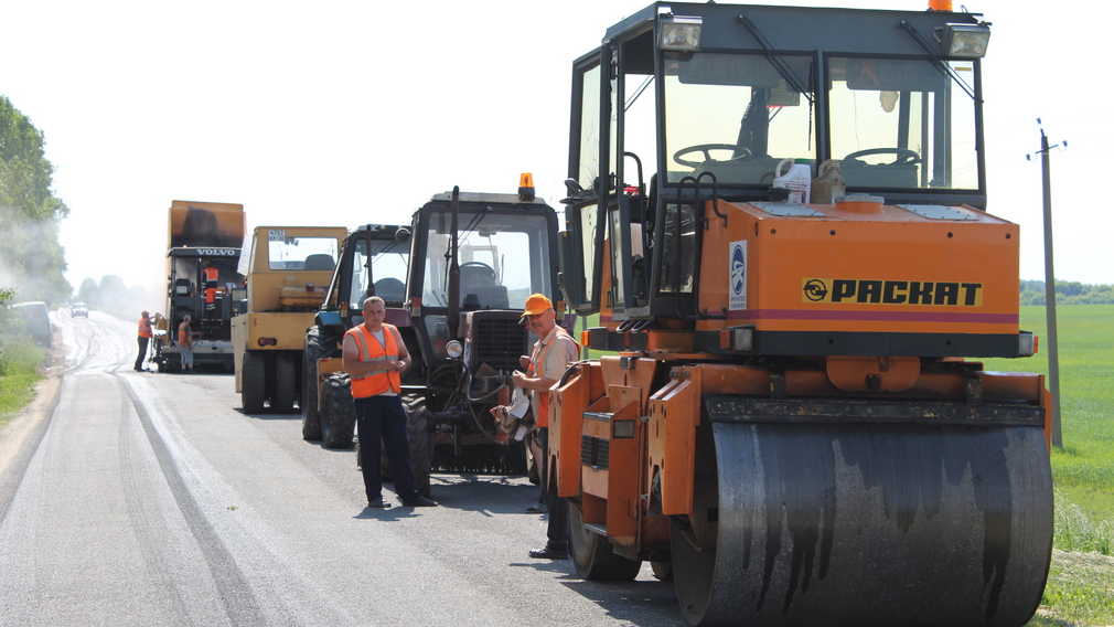 В Стародубском округе в этом году продолжится ремонт дорог