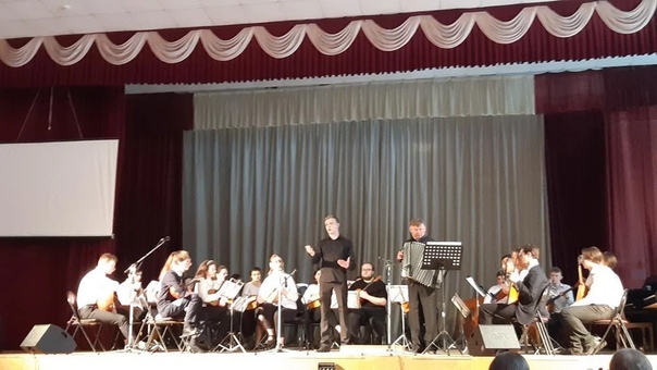 Брянские власти объяснили увольнение преподавателя колледжа искусств