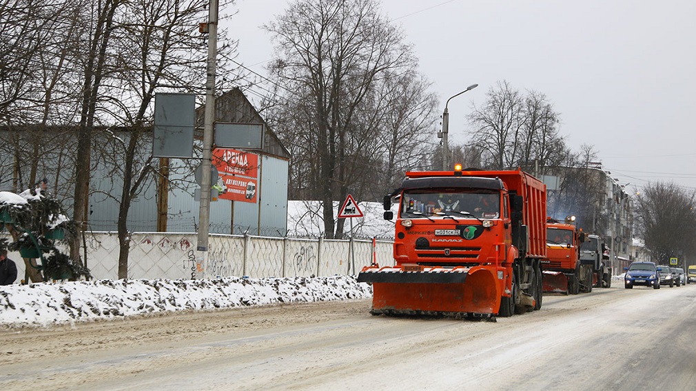 С улиц Брянска за две недели вывезли более 51 тысячи тонн снега