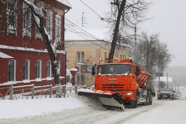 Брянщина продолжает борьбу с последствием снегопада
