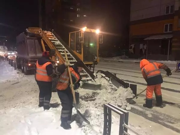 В Брянске с трасс вывезли около 5,5 тысяч тонн снега