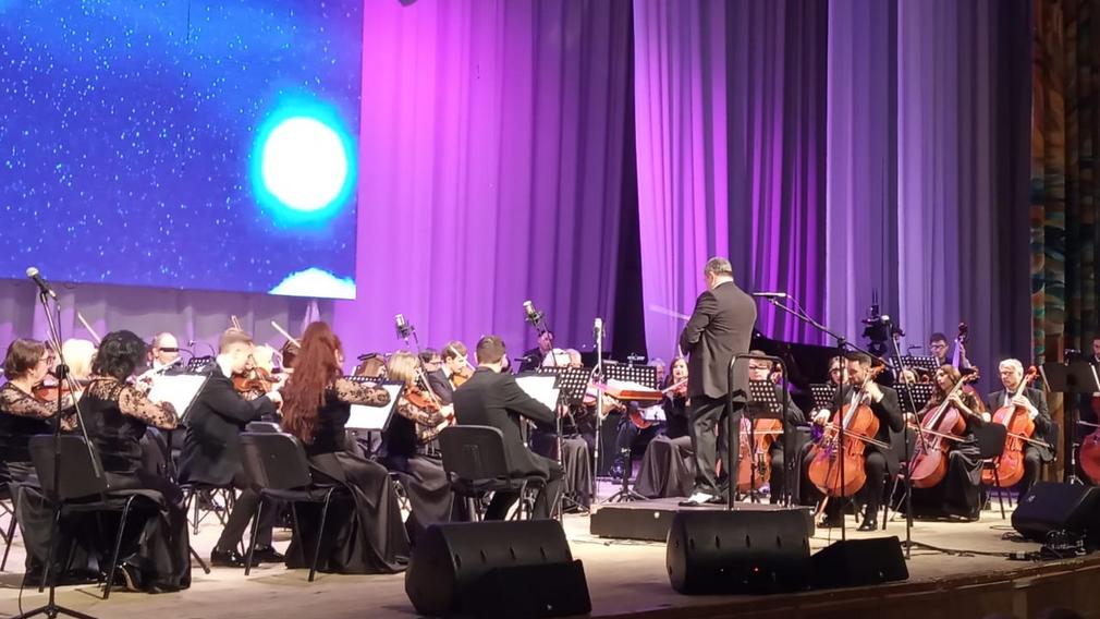 В День влюбленных в Брянской филармонии прошел праздничный концерт