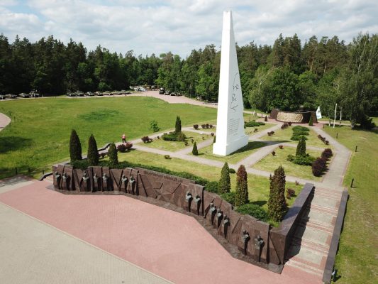 23 февраля «Единая Россия» вместе с волонтерскими объединениями проведет всероссийскую акцию «Защитим память героев»