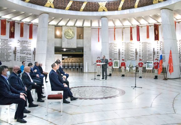 Экспозиция в Волгограде пополнилась картинами брянских художников