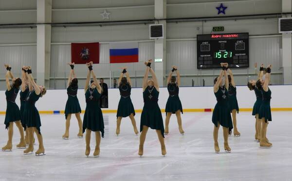 В Ледовом дворце Стародуба впервые прошел праздник фигурного катания
