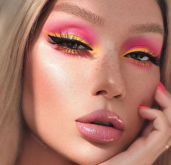 Брянские студенты к 8 марта проведут мастер-классы красоты