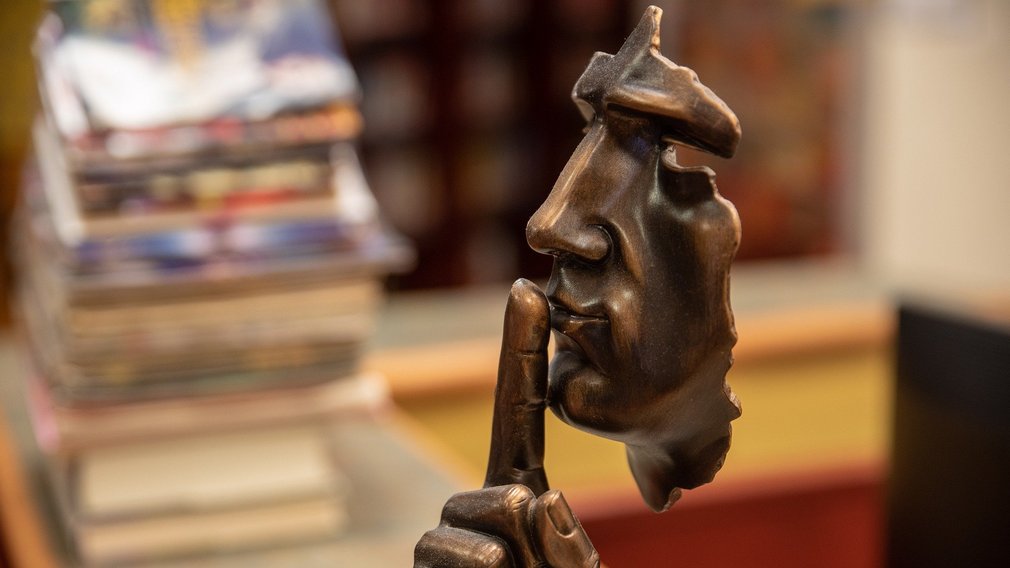 На заседании Брянской облдумы принят закон об обеспечении тишины и покоя