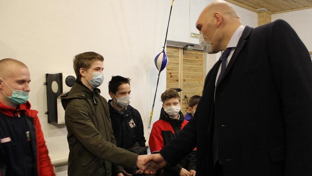 Депутат Госдумы Николай Валуев посетил Клетнянский район