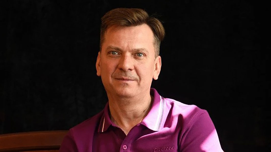 Президент Путин наградил артиста Брянского драмтеатра медалью