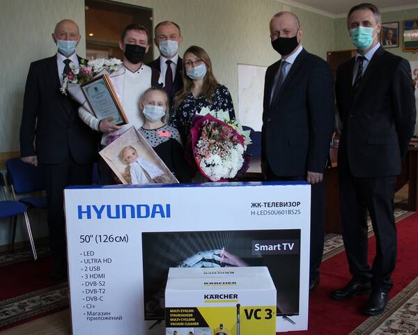 В брянском поселке Речица в семье Фокиных родилась тройня