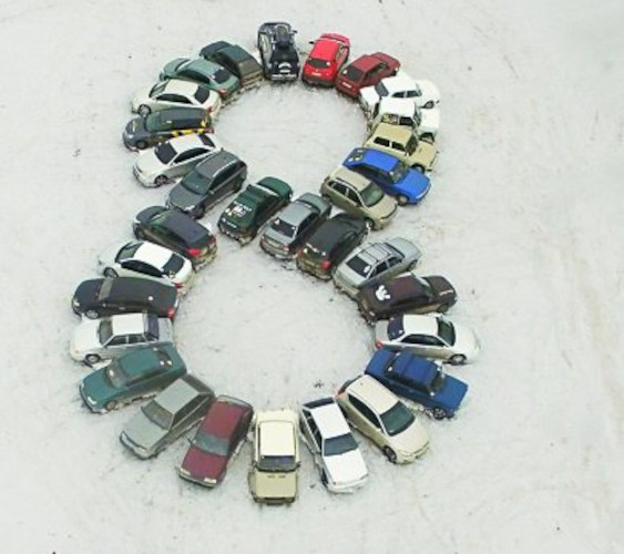 «Брянская Губерния» приглашает поучаствовать в праздничном автофлэшмобе для женщин