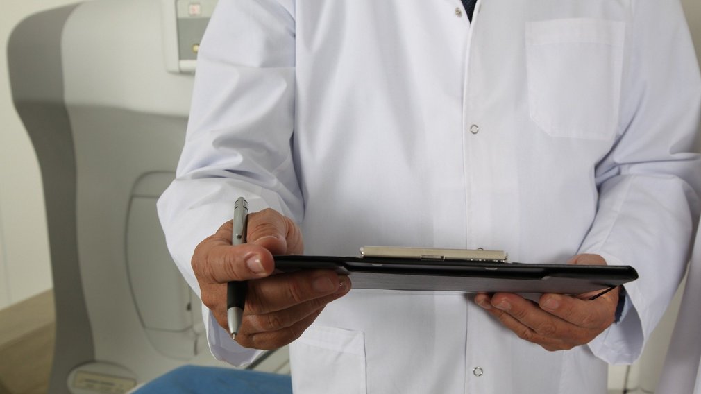 Глава брянской медицины отреагировал на сигнал об очереди в больнице №2