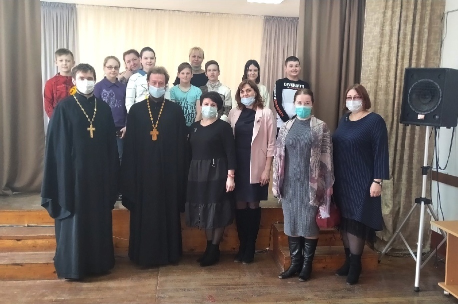 Делегация епархиального отдела образования и катехизации посетила Карачевское благочиние