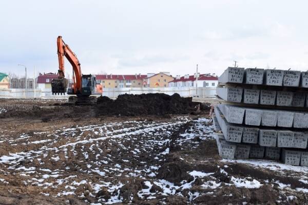 В брянских Выгоничах начали копать котлован для будущего ФОКа