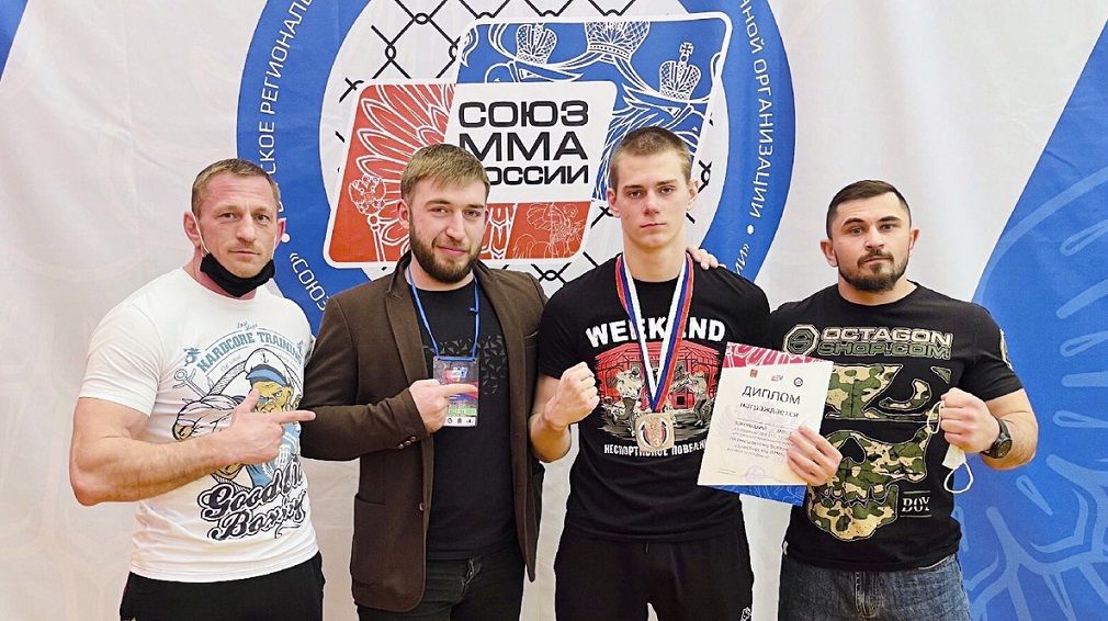 «Брянские волки» завоевали «серебро» и «бронзу» на Чемпионате ЦФО по ММА