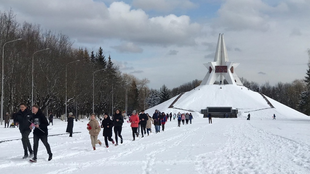 Брянская молодежь приняла участие в забеге, посвященном воссоединению Крыма с Россией
