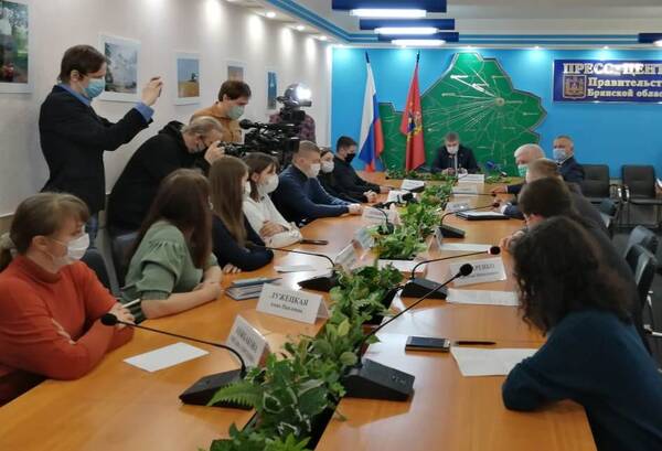 Сегодня Александр Богомаз встречается с обманутыми дольщиками