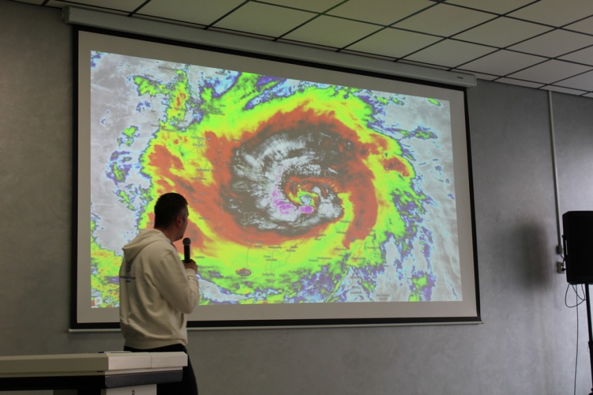 В Брянском технопарке «Кванториум» ТЭД-лекциями отметили День космонавтики