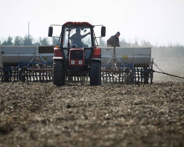 Брянские аграрии вышли в поля