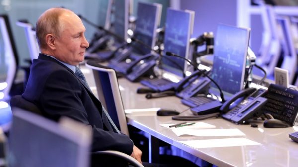 Путин: власти должны получать не «причесанные», а объективные данные о проблемах россиян
