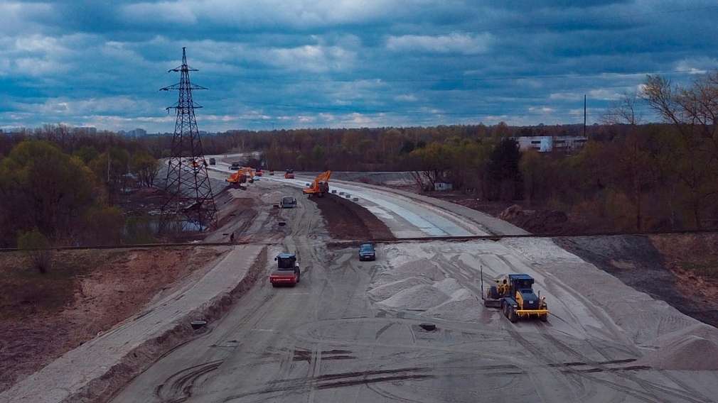 В Брянске строительство дороги-защитной дамбы идет с опережением графика