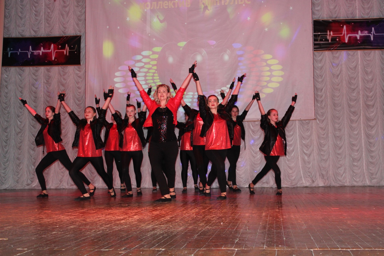 В Карачеве прошел отчетный концерт коллектива «Импульс»