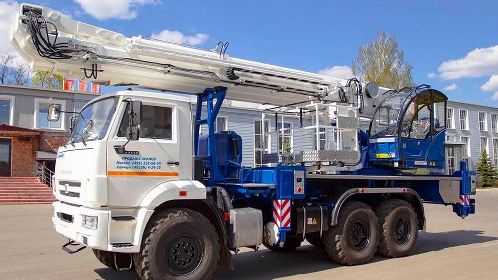 Клинцовский автокрановый завод представит новые разработки на выставке в Москве