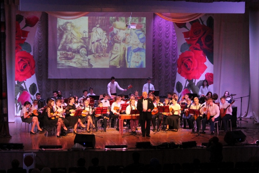 В Карачевской ДШИ прошел концерт «Как хорошо на свете без войны!»