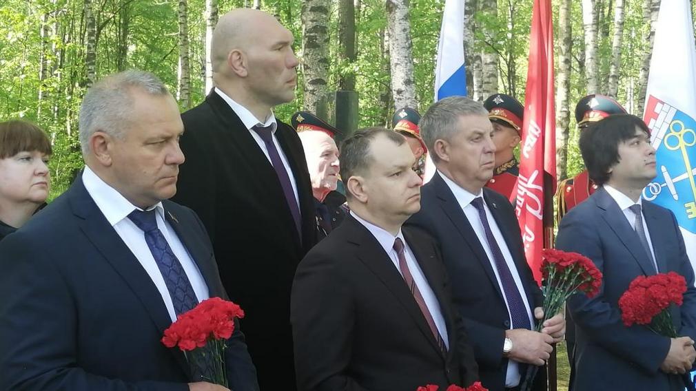 Губернатор Александр Богомаз принял участие в открытии обелиска брянским воинам на «Синявинских высотах»