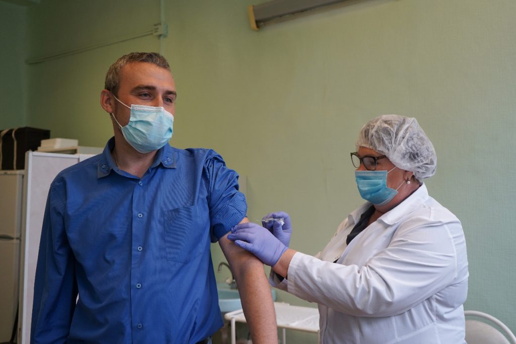 Около 130 тысяч жители Брянщины сделали прививки от коронавируса