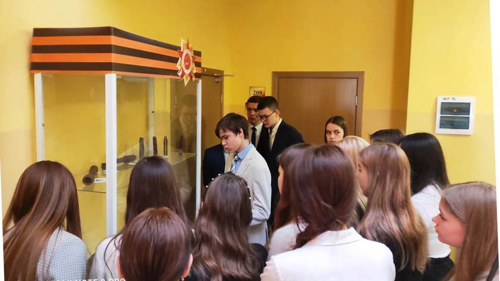 В Снежской гимназии открылась выставка находок поисковых отрядов «Брянский фронт»