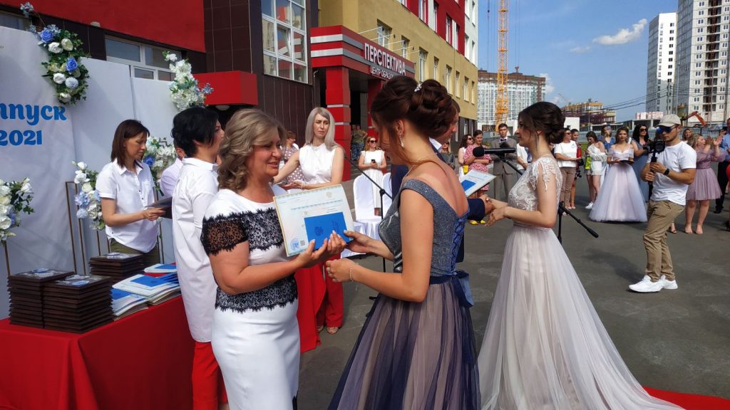 83 выпускника брянского Сеченовского предуниверсария получили аттестаты