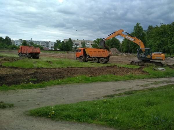 В брянской Унече идет капремонт стадиона «Локомотив»