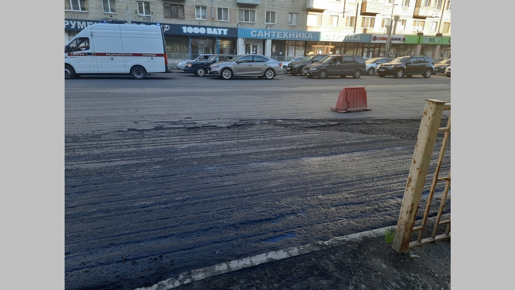 В Бежицком районе Брянска в рамках дорожного нацпроекта асфальтируют улицу Ульянова