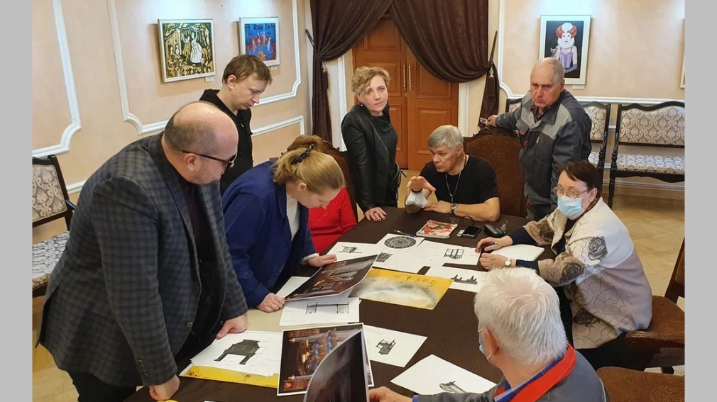 Брянский драмтеатр покажет новый спектакль «Красотка и семья»