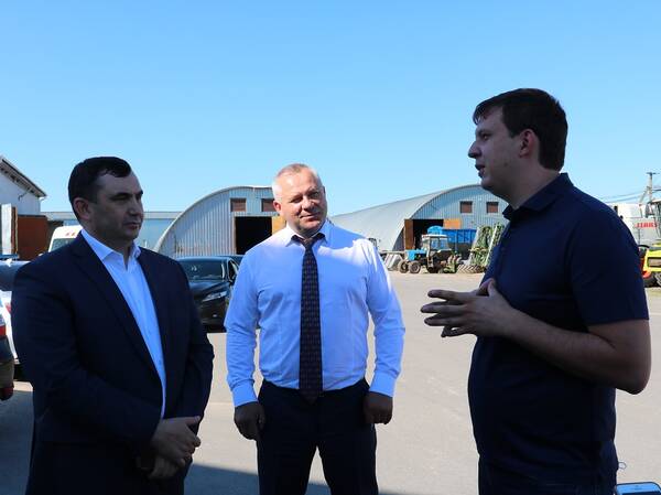 Директор департамента Минсельхоза РФ побывал на ведущих сельхозпредприятиях Брянщины