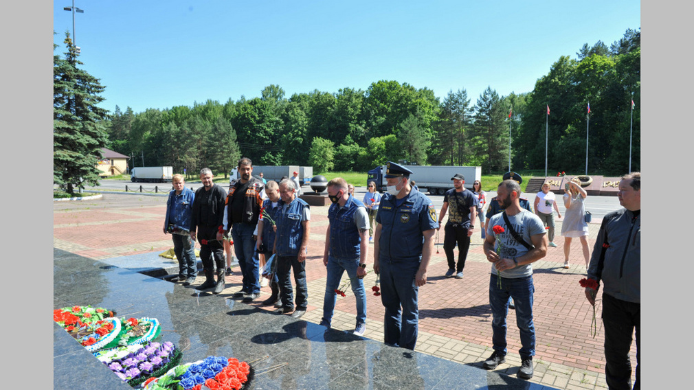 В Брянске с важной миссией побывали участники мотопробега «Москва-Брест»