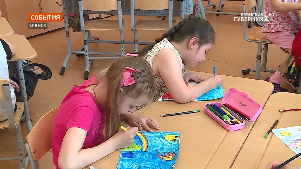 Оздоровительные лагеря начали работать при школах Брянщины