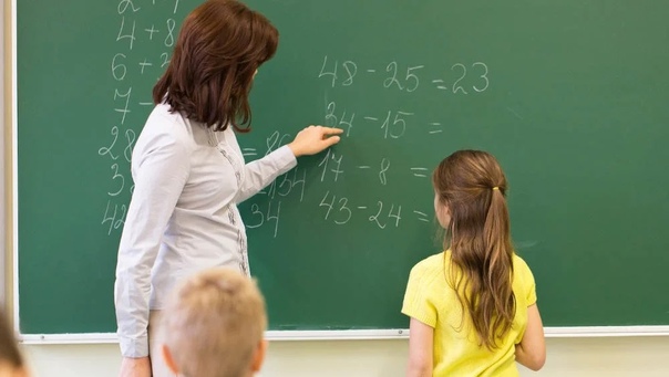 Брянские власти опровергли публикации об отстранении учителей из-за прививок