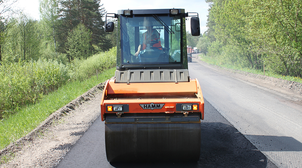 В брянской деревне Ковшовка дорога отремонтирована на 90 %