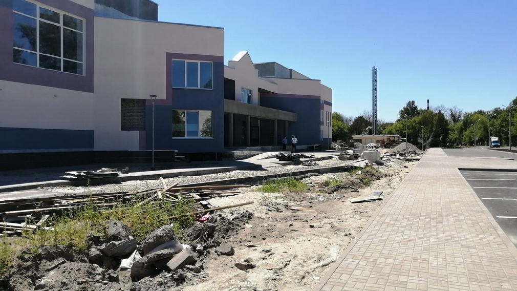 Губернатор Брянщины обсудил строительство спорткомплекса с бассейном в Бежице