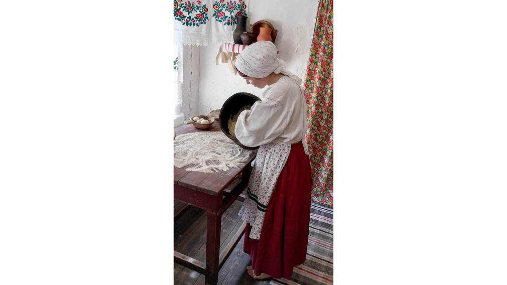 В Брянской области проект по воссозданию традиционных народных костюмов реализуют