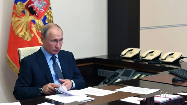 Путин наградил брянских учителей за борьбу с пандемией коронавируса