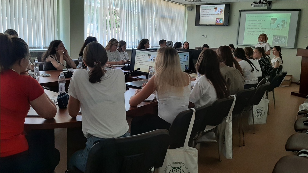 «Летний университет» для белорусских студентов в Брянске работает