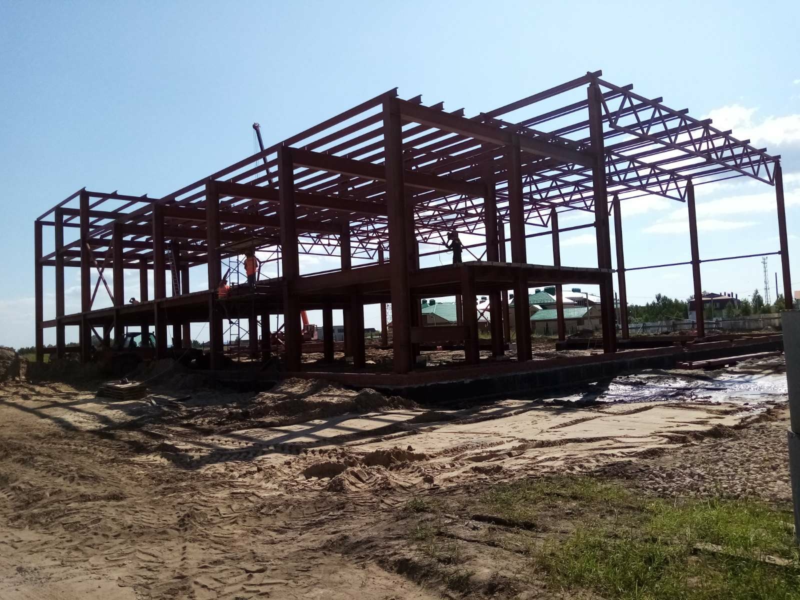 Брянский губернатор осмотрел спортобъекты в Выгоничском районе