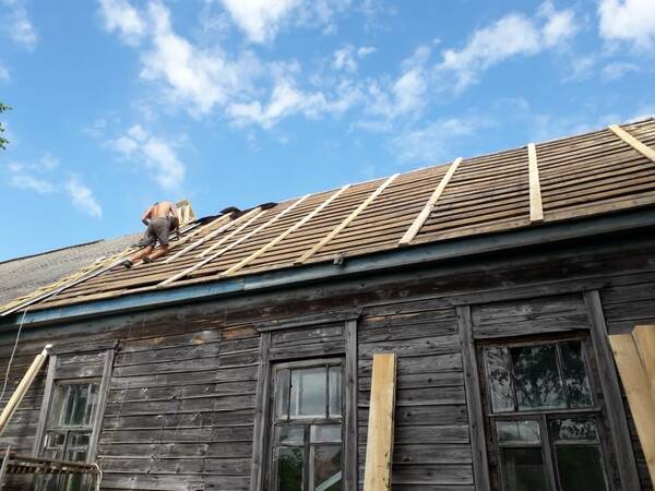 Капитальный ремонт ФАПа продолжается в Трубчевском районе Брянщины